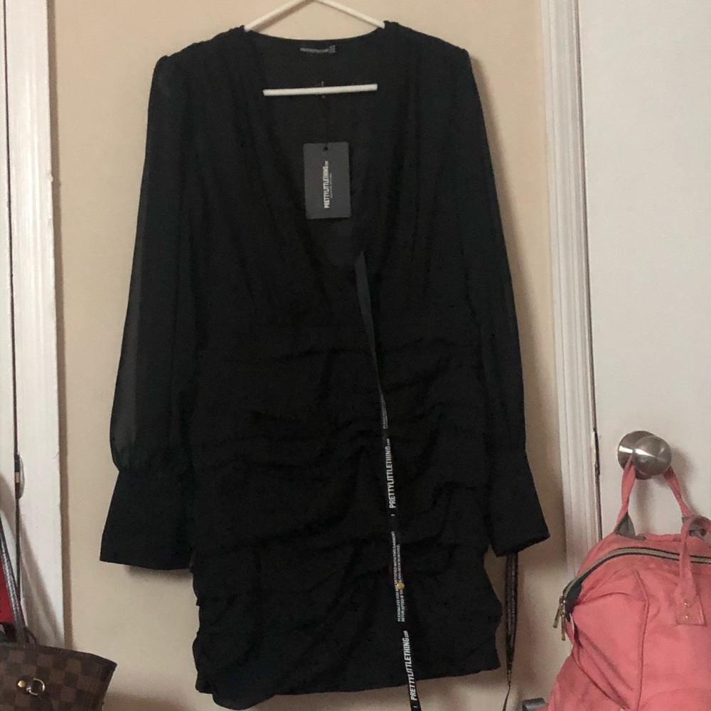 Black bodycon dress